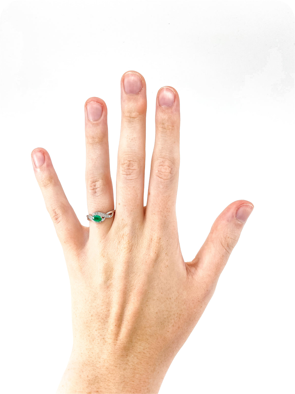 10K White Gold 0.48cttw Genuine Emerald &amp; 0.09cttw Diamond Ring, size 6.5