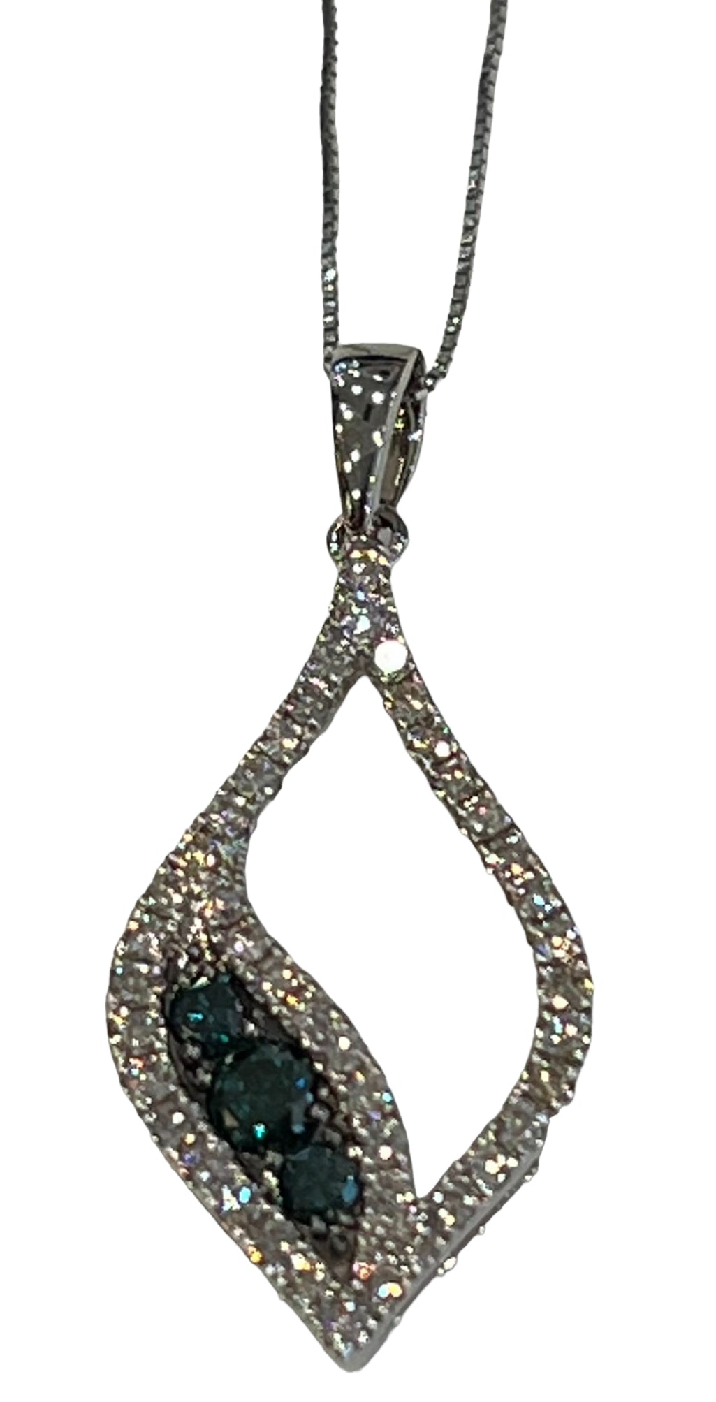 10/14K White Gold 0.90cttw Color Enhanced Blue Diamond and White Diamond Necklace, 18&quot;