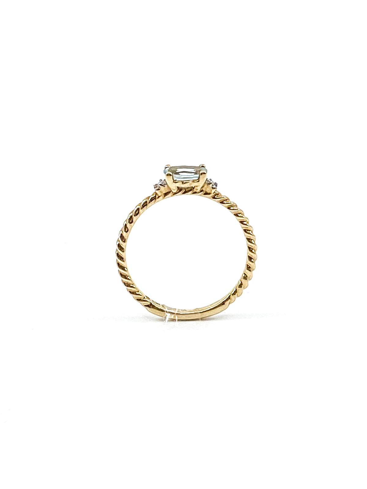 10K Yellow Gold 0.40cttw Genuine Oval Cut Aquamarine &amp; 0.02cttw Diamond Ring, size 6.5