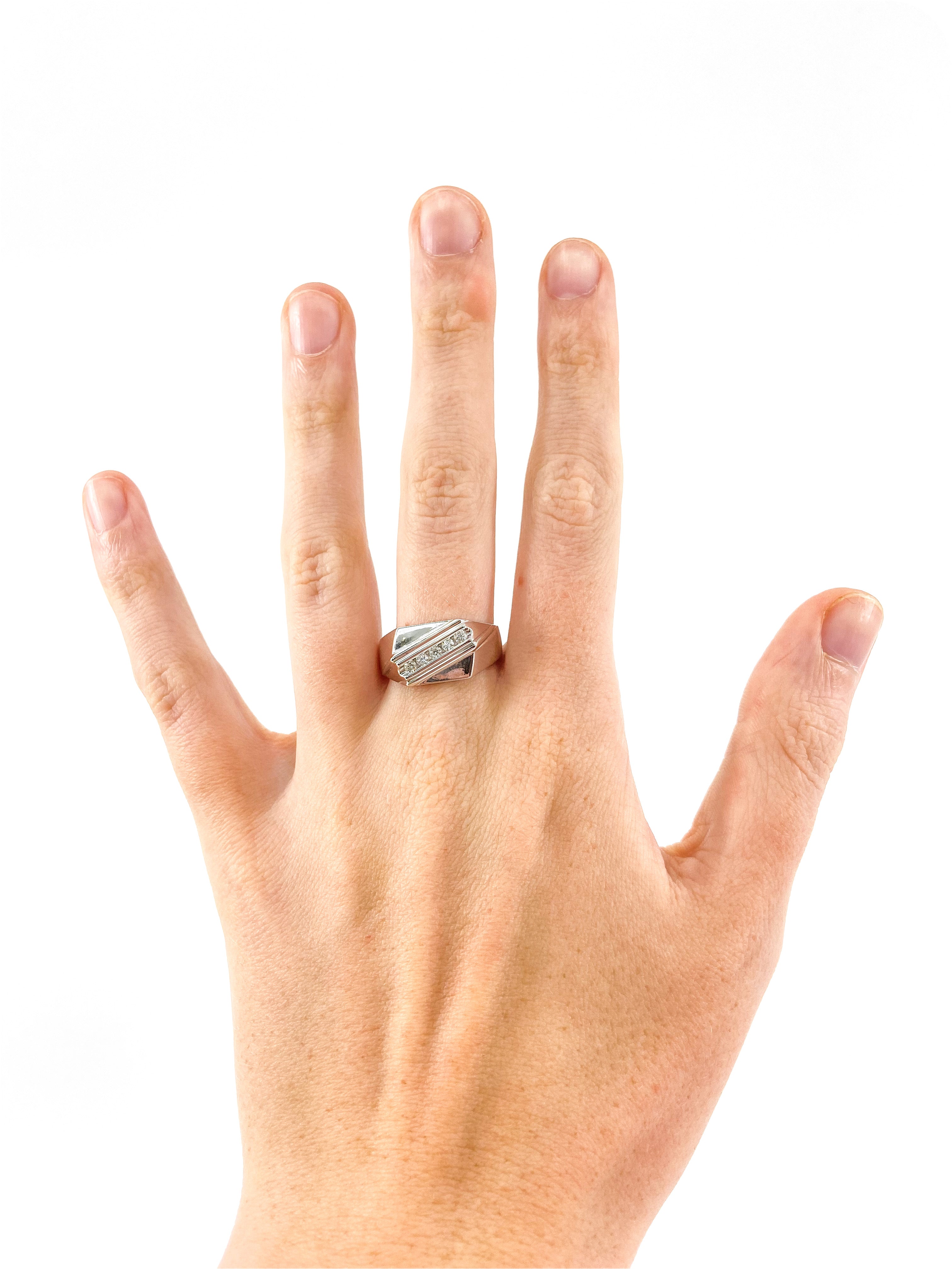 10K White Gold 0.20cttw Gents Diamond Ring, size 10