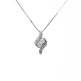 Colgante de diamantes de 0,25 quilates en oro blanco de 10 quilates, 18"