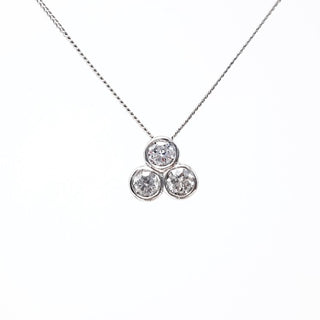 Colgante de diamantes Trinity de 0,25 quilates en oro blanco de 10 quilates, 18"