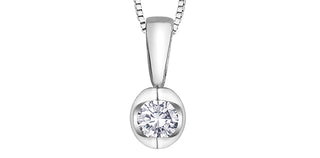 Colgante de diamante de talla redonda de 0,10 quilates en oro blanco de 14 quilates, 18"