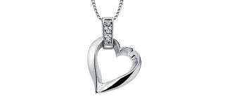 Colgante en forma de corazón con diamantes de 0,02 quilates en oro blanco de 10 quilates, 18"