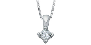 Colgante con solitario de diamante canadiense de talla princesa de 0,13 quilates en oro blanco de 14 quilates, 18"