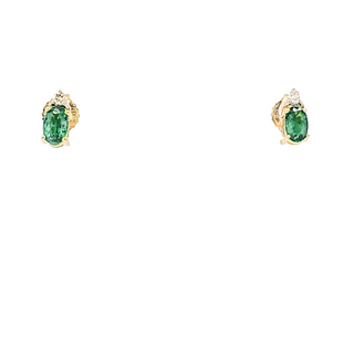 Aretes de diamantes y esmeraldas de talla ovalada en oro amarillo de 10 quilates 