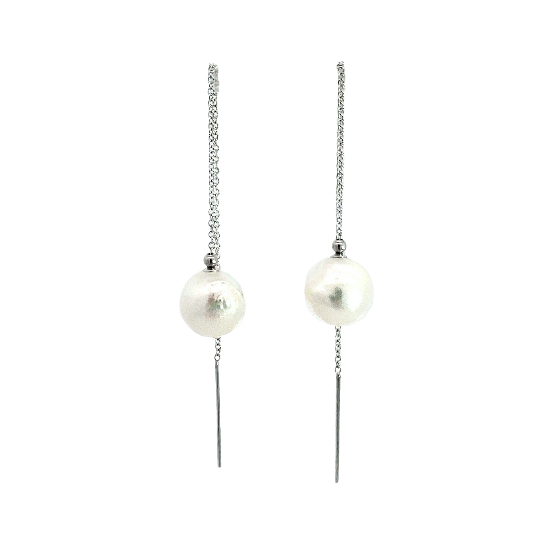 Pendiente &quot;Threader&quot; de perlas cultivadas de 9 mm en oro blanco de 14 quilates