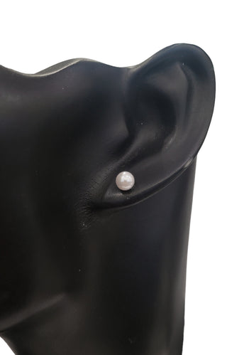 Aretes de perlas cultivadas de 5 a 5,5 mm en oro blanco de 14 quilates con cierre de mariposa