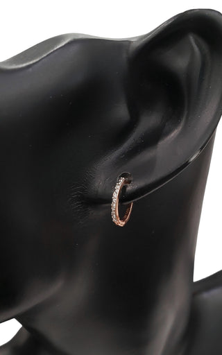 Pendientes tipo argolla/huggie con diamantes de 0,05 quilates en oro rosa de 10 quilates