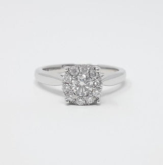 Anillo de compromiso de diamantes