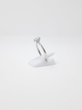 Anillo de compromiso con halo de diamantes de talla ovalada de 0,30 quilates en oro blanco de 14 quilates, tamaño 6,5