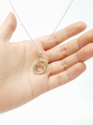 Colgante de diamantes de 0,16 quilates en oro tricolor de 14 quilates, 18"