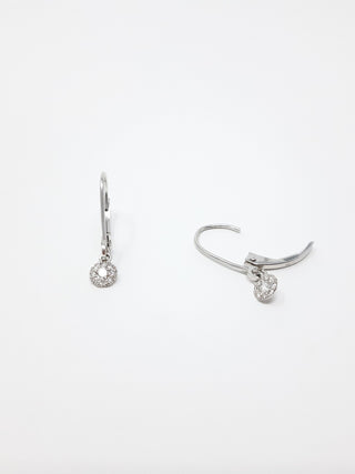 Aretes con cierre de palanca y diamantes de 0,13 quilates en oro blanco de 10 quilates