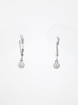 Aretes con cierre de palanca y diamantes de 0,13 quilates en oro blanco de 10 quilates