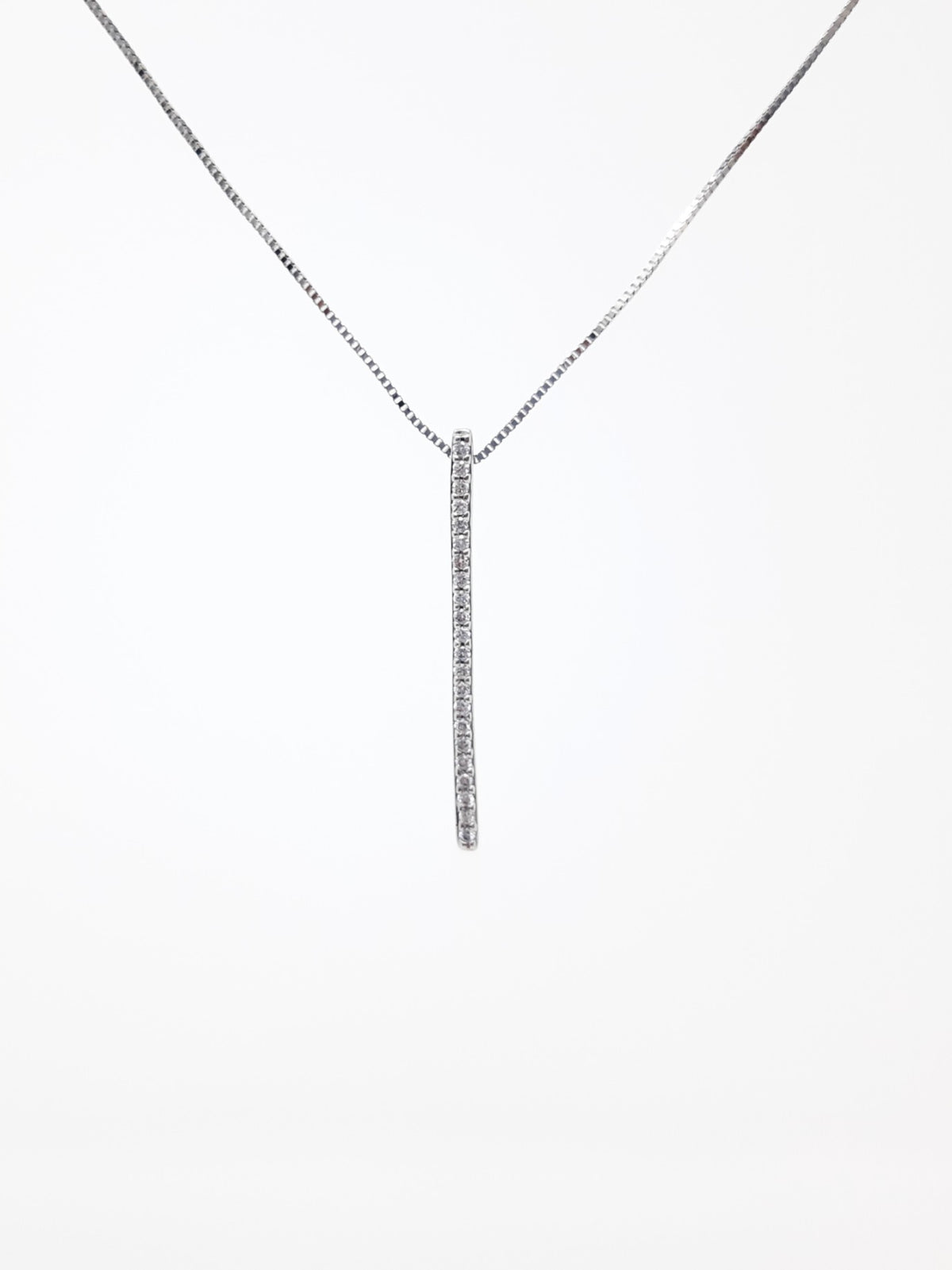 10K White Gold 0.10cttw Diamond Line Necklace, 18&quot;