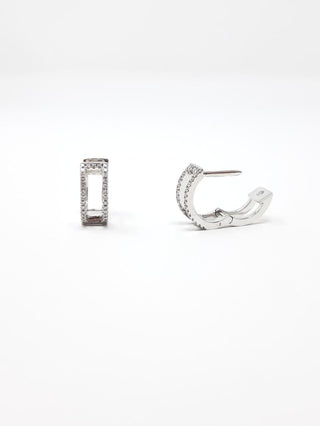 Aretes de diamantes con bisagras Huggie de aro de 0,20 quilates en oro blanco de 10 quilates