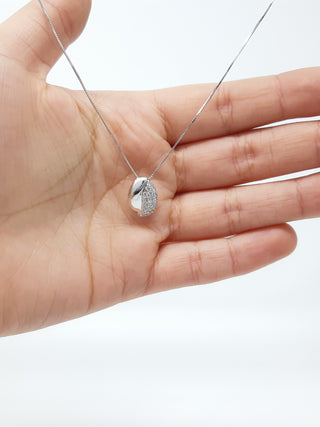 Colgante de diamantes de 0,30 quilates en oro blanco de 10 quilates, 18"