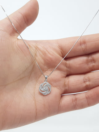 Colgante de diamantes de 0,20 quilates en oro blanco de 10 quilates, 18"