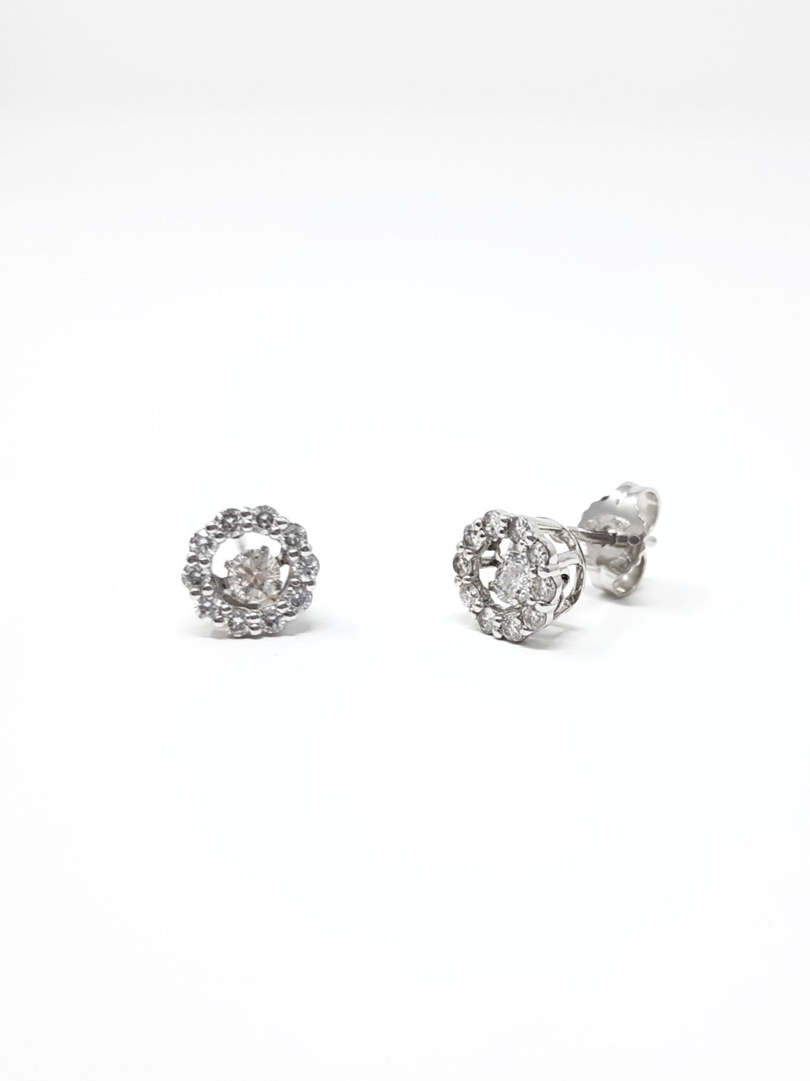 10K White Gold 0.50cttw Diamond Halo Pulse Earrings