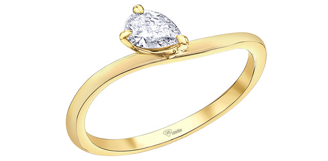 Anillo de compromiso de oro amarillo de 10 quilates con diamantes canadienses de 0,23 quilates y talla pera
