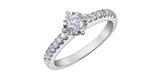 Anillo de oro blanco de 10 quilates con diamantes redondos de talla brillante de 0,51 quilates