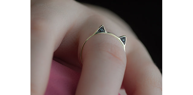 10K Yellow Gold 0.06cttw Treated Black Diamond &quot;Cat&quot; Ring, size 6.5