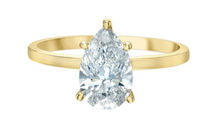 Anillo de diamantes de cinco garras con forma de pera cultivados en laboratorio de 14 quilates