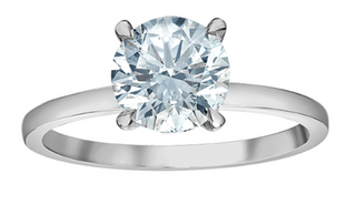 Anillo de diamantes redondos brillantes de cuatro garras cultivados en laboratorio de 14 quilates