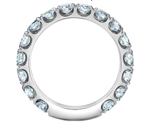 Anillo de diamantes con engarce de garra brillante redondo cultivado en laboratorio de 14 quilates