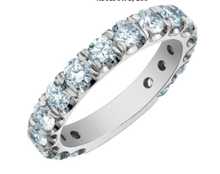 Anillo de diamantes con engarce de garra brillante redondo cultivado en laboratorio de 14 quilates