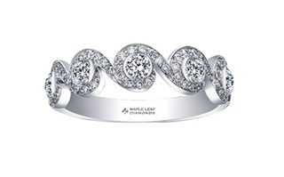 Banda de oro blanco de 18 quilates/aleación de paladio (hipoalergénica) de 0,65 quilates con diamantes redondos brillantes y múltiples piedras