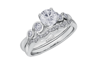 Anillo de diamantes redondos brillantes con múltiples piedras de oro blanco de 18 quilates y aleación de paladio (hipoalergénico) de 0,50 a 1,00 quilates