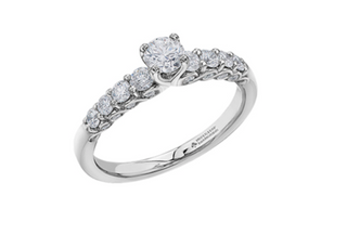 Anillo de diamantes redondos brillantes con múltiples piedras de oro blanco de 18 quilates y aleación de paladio (hipoalergénico) de 0,80 a 1,70 quilates