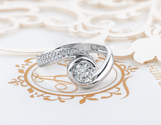 14K White Gold 0.75cttw Swirl Diamond Ring