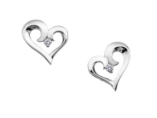 Aretes con forma de corazón de diamantes canadienses de 0,04 quilates en oro blanco de 10 quilates