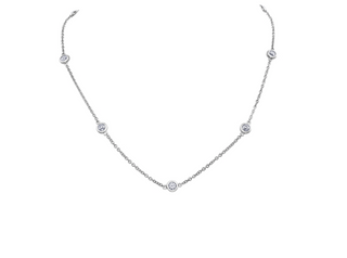 Collar con engaste de bisel de diamantes de 0,60-1,26 quilates en oro blanco de 14 quilates