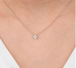 Collar de oro blanco de 14 quilates con diamantes canadienses brillantes redondos de 0,20 a 0,32 quilates y 4 piedras