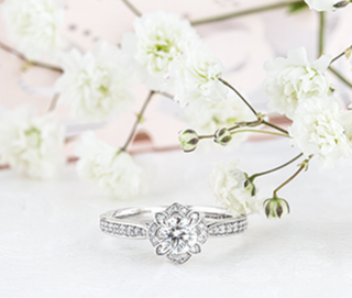 18K White Gold & Palladium Alloy (hypoallergenic) 0.68ttw Canadian Diamond Engagement Ring