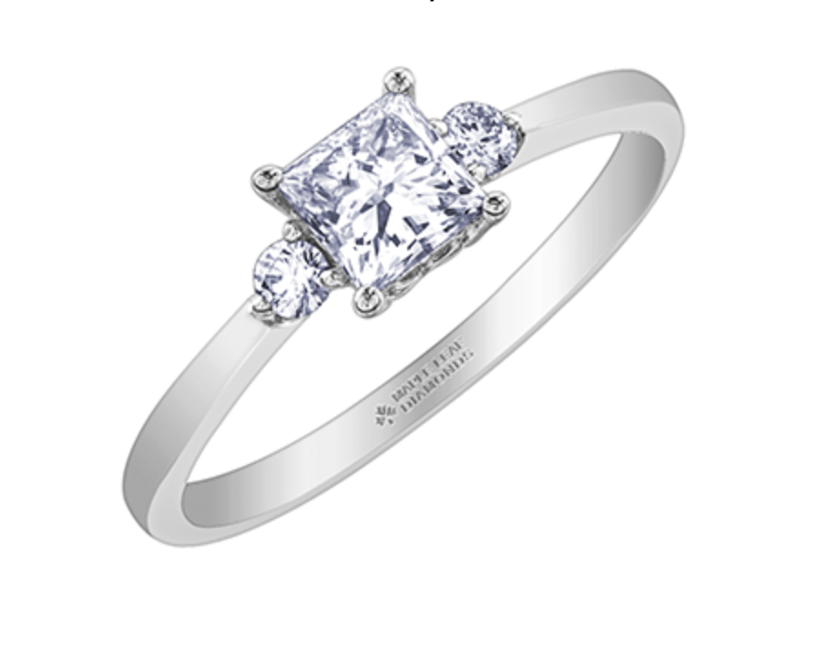 Anillo de compromiso de diamantes canadienses de talla princesa de 0,58 quilates (hipoalergénico) en oro blanco de 18 quilates y aleación de paladio