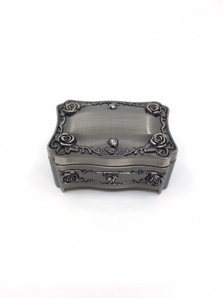 Caja de baratijas de bronce