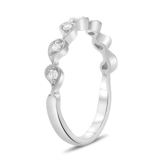 Anillo en forma de lágrima con diamantes milgrain de 0,12 quilates en oro blanco, amarillo o rosa de 14 quilates 