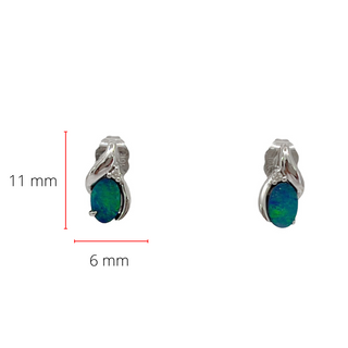Pendientes de oro blanco de 10 quilates con ópalo doble australiano de 4 mm x 6 mm y diamantes de 0,02 quilates