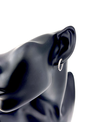 Aretes tipo argolla con diamantes de 0,15 quilates en oro blanco de 10 quilates