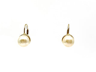 Aretes de perlas cultivadas en oro amarillo de 14 quilates con cierre de palanca