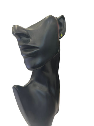 Aretes de diamantes y peridoto en oro amarillo de 10 quilates