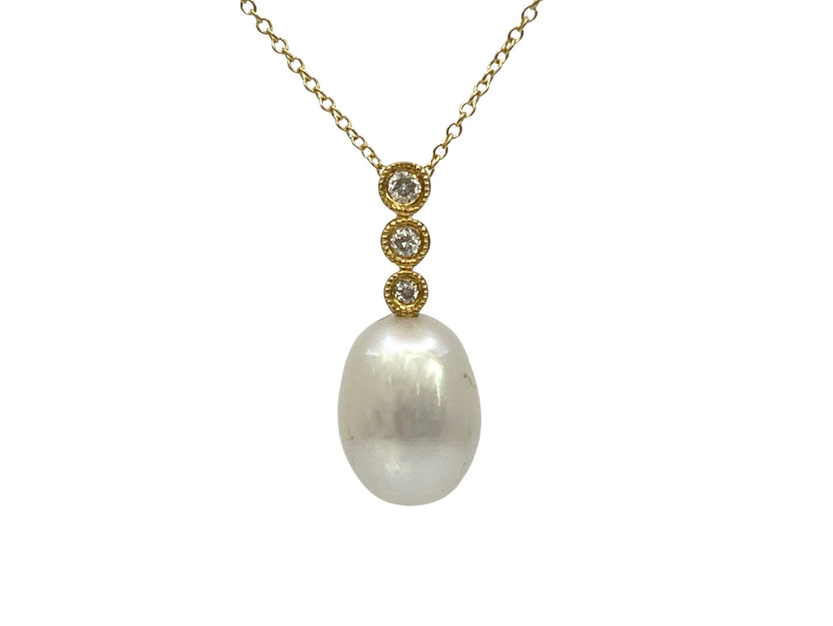 10K Yellow Gold Fresh Water Pearl and Diamond Necklace, 18&quot;