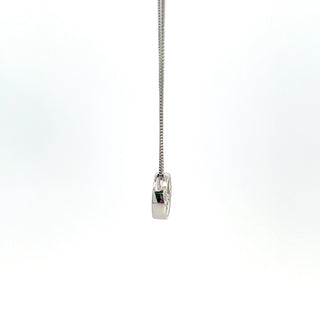 Colgante de oro blanco de 10 quilates con diamantes de 0,075 quilates de talla redonda, 18"