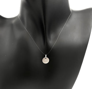 Dije de oro blanco de 10 quilates con forma de disco redondo de 13 mm