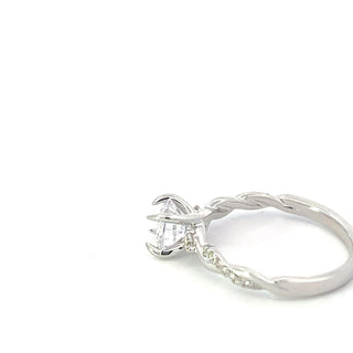 14K Round Brilliant Cut Diamond Ring
