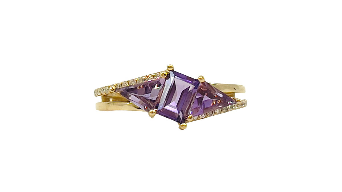 14K Yellow Gold 0.88cttw Amethyst and 0.13cttw Diamond Ring, size 6